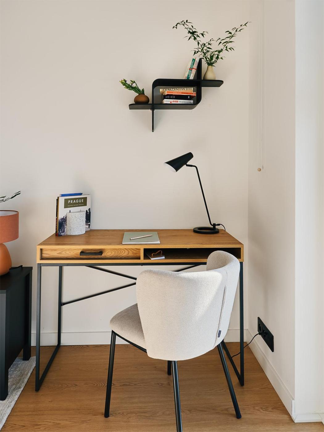 Beta Home - Garage, Air Condition, Garden, At Metro Prague Ngoại thất bức ảnh